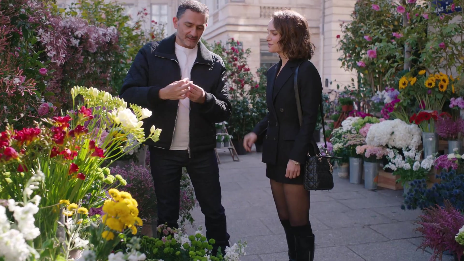 Miss_Dior_-_A_Miss_in_Paris_Episode_2-00_00_14_440.jpeg