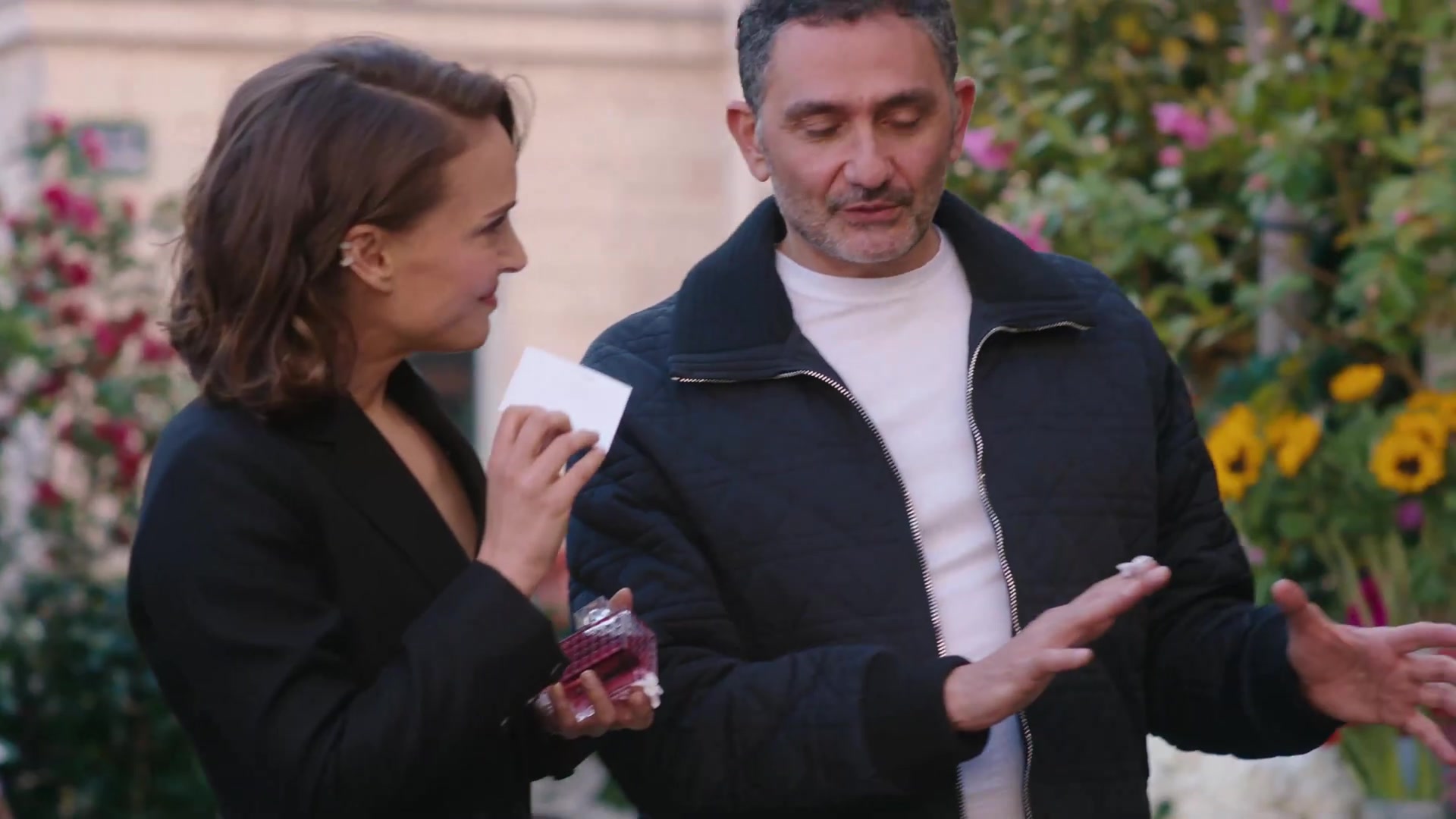 Miss_Dior_-_A_Miss_in_Paris_Episode_2-00_00_21_560.jpeg