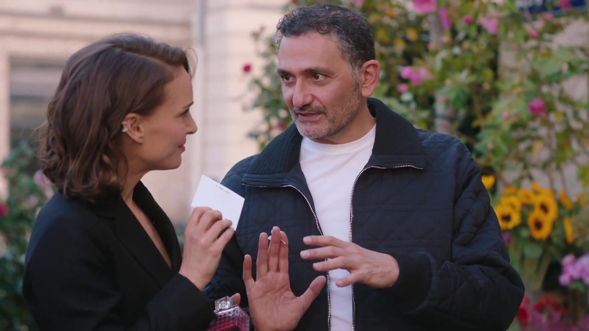 Miss_Dior_-_A_Miss_in_Paris_Episode_2-00_00_23_560.jpeg