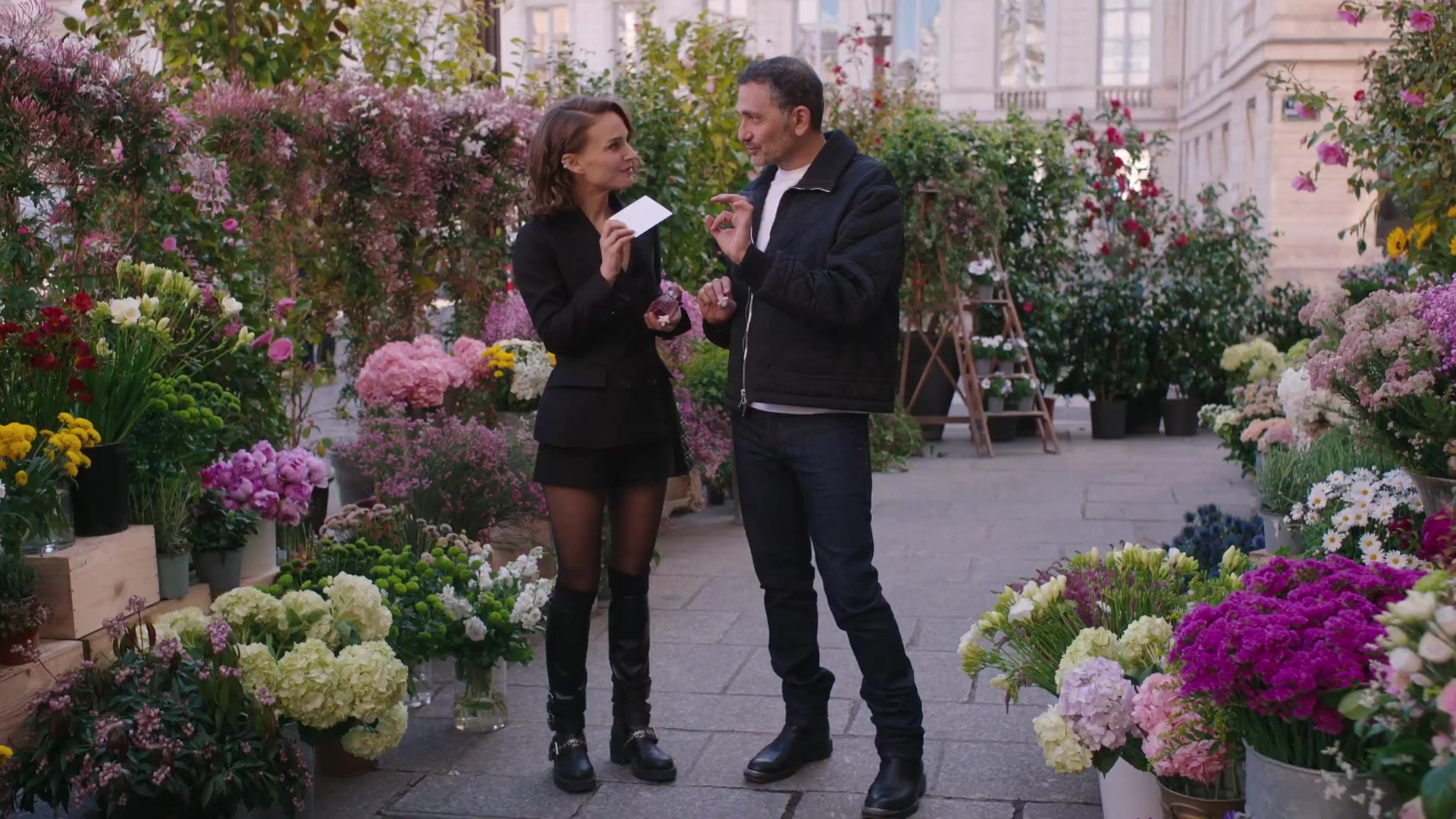 Miss_Dior_-_A_Miss_in_Paris_Episode_2-00_00_26_040.jpeg
