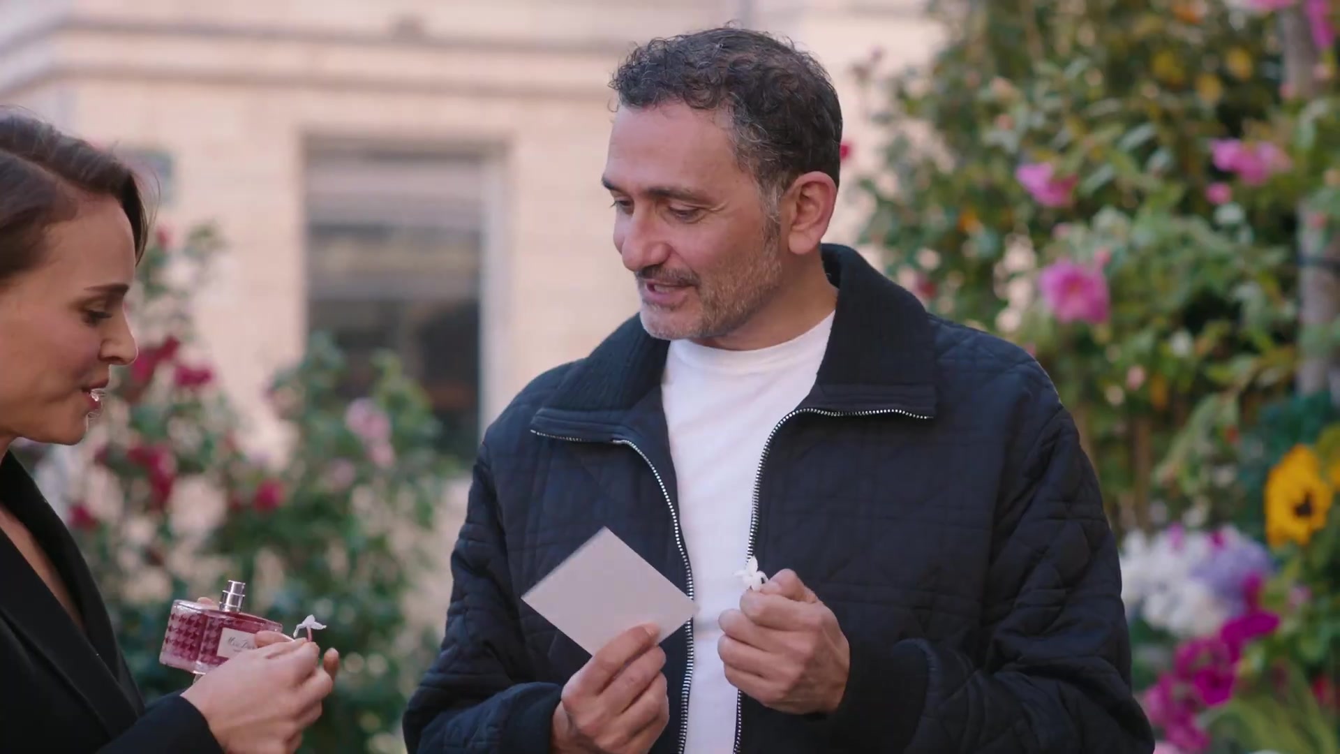 Miss_Dior_-_A_Miss_in_Paris_Episode_2-00_00_26_760.jpeg