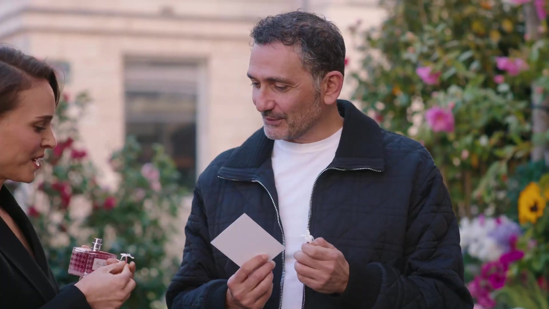 Miss_Dior_-_A_Miss_in_Paris_Episode_2-00_00_26_840.jpeg
