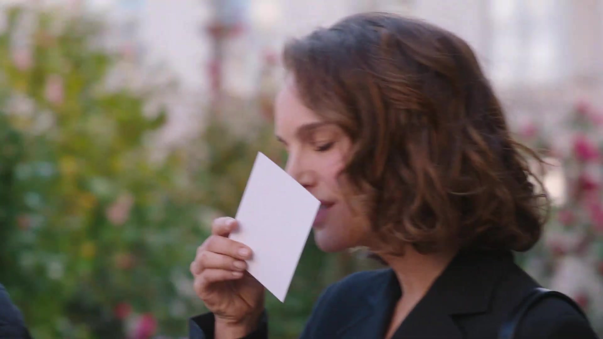 Miss_Dior_-_A_Miss_in_Paris_Episode_2-00_00_30_520.jpeg Miss_Dior_-_A_Miss_in_Paris_Episode_2-00_00_30_520.jpeg