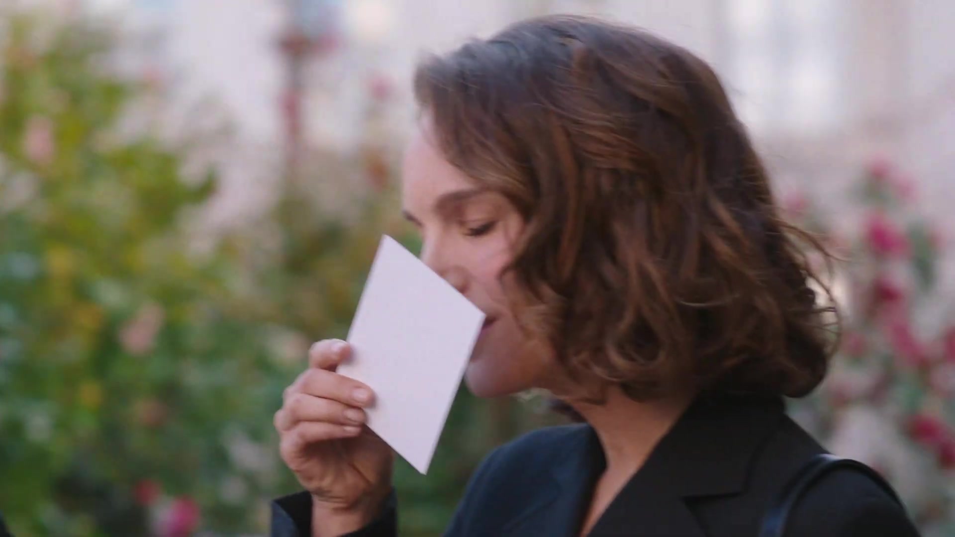 Miss_Dior_-_A_Miss_in_Paris_Episode_2-00_00_30_600.jpeg