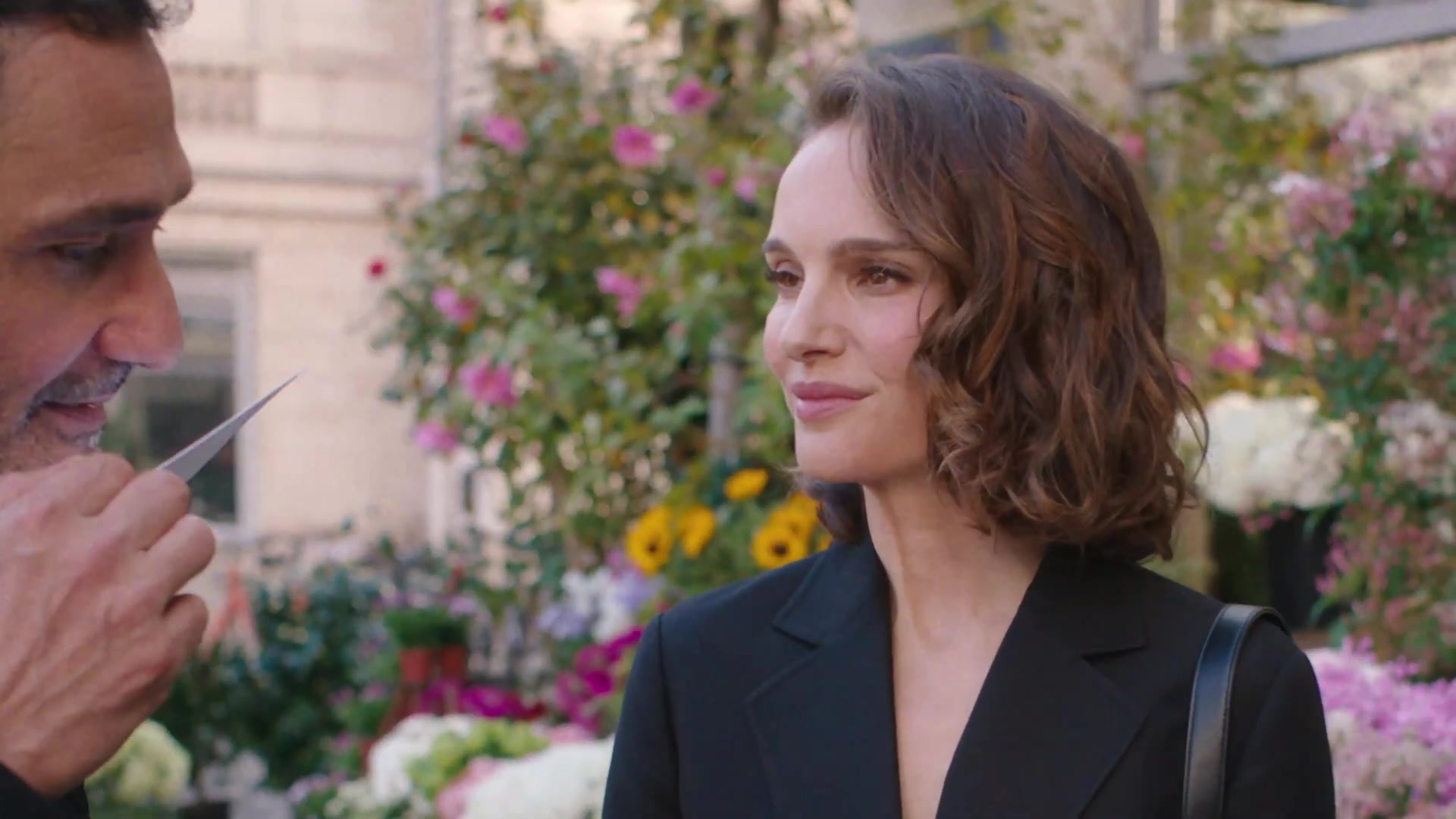 Miss_Dior_-_A_Miss_in_Paris_Episode_2-00_00_35_400.jpeg