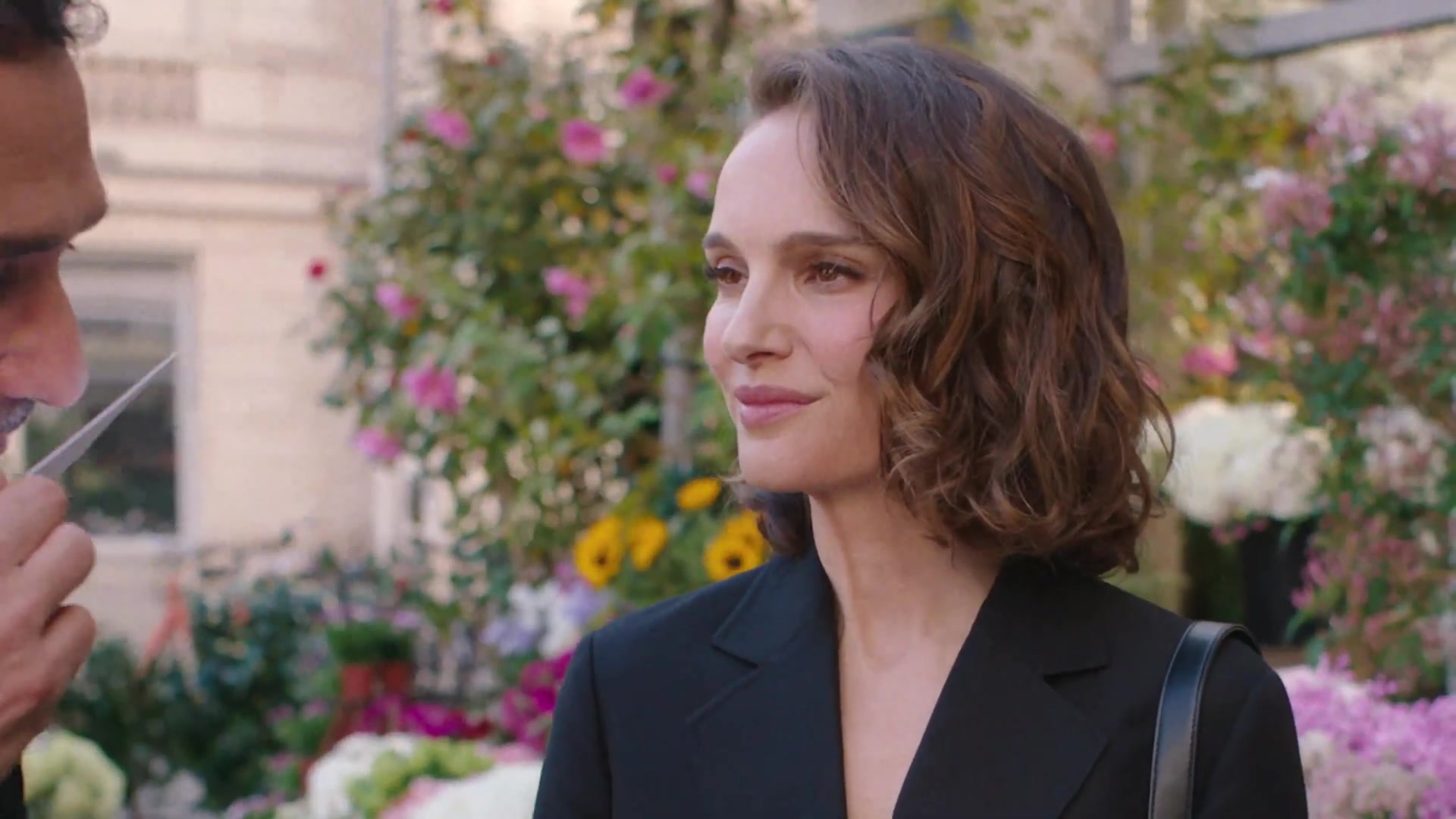 Miss_Dior_-_A_Miss_in_Paris_Episode_2-00_00_35_800.jpeg