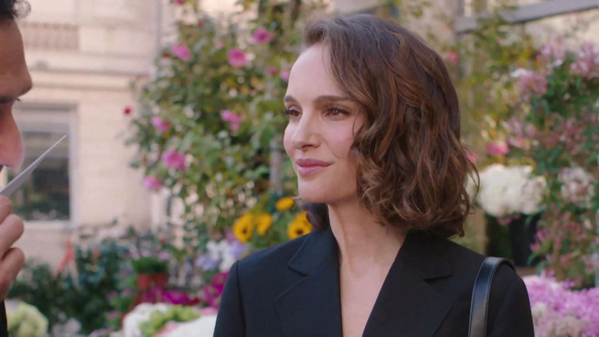 Miss_Dior_-_A_Miss_in_Paris_Episode_2-00_00_35_880.jpeg
