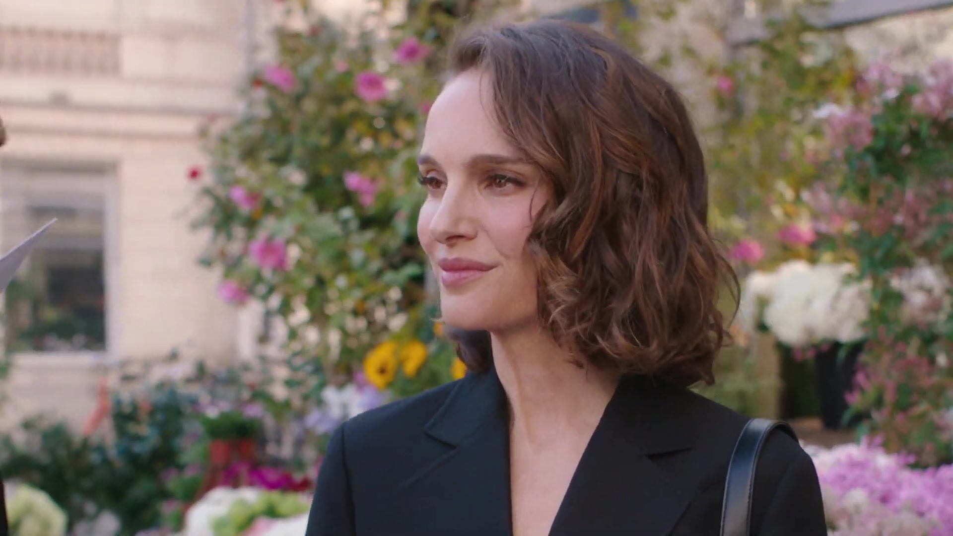 Miss_Dior_-_A_Miss_in_Paris_Episode_2-00_00_36_200.jpeg