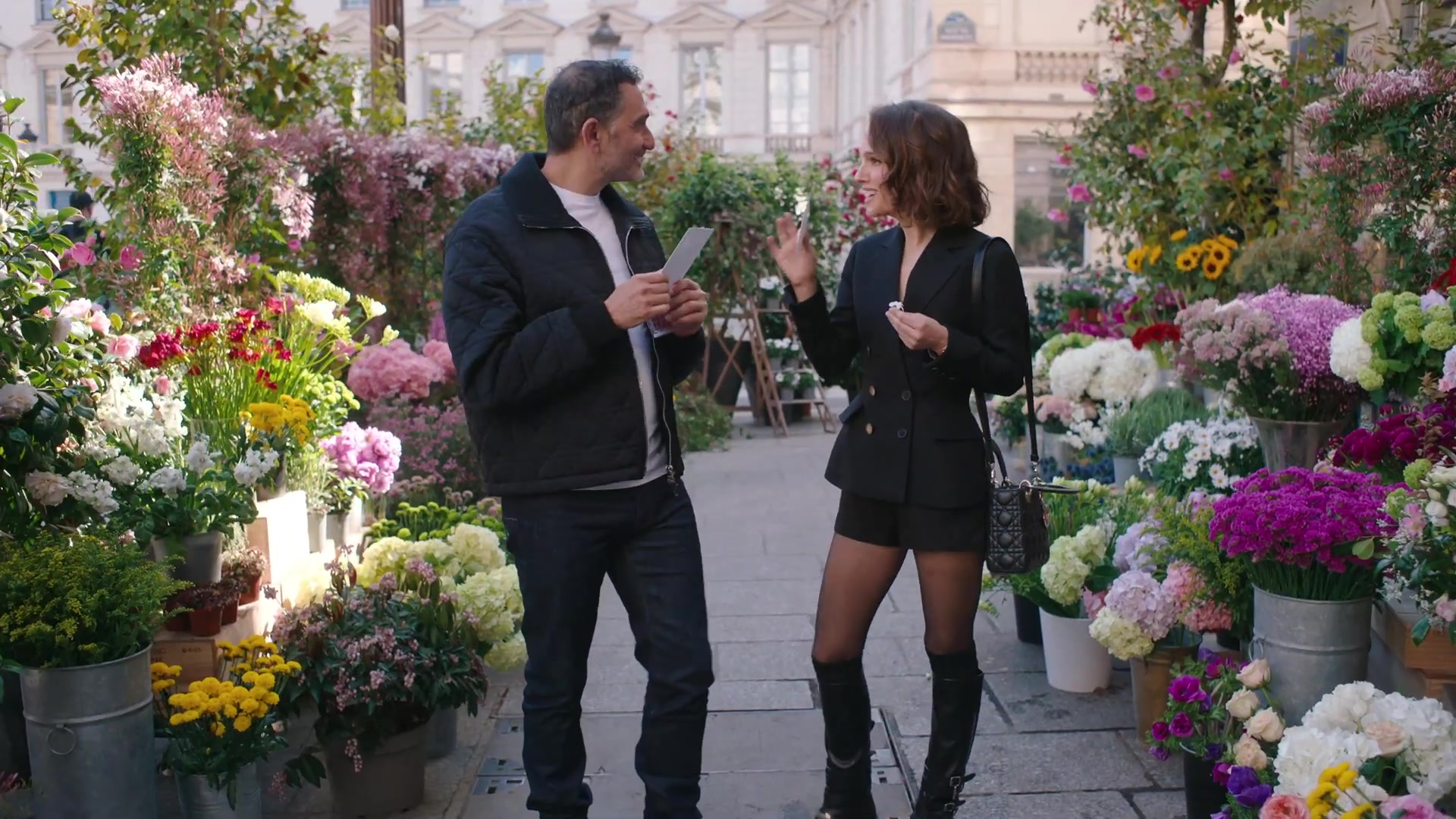 Miss_Dior_-_A_Miss_in_Paris_Episode_2-00_00_44_600.jpeg