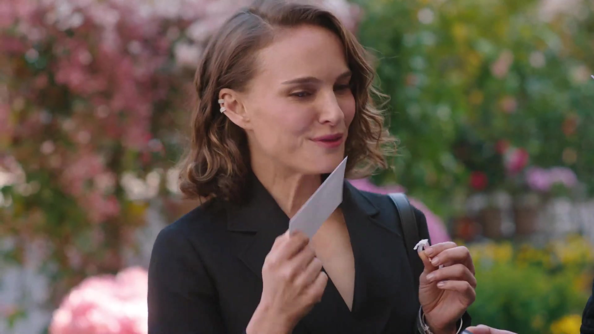 Miss_Dior_-_A_Miss_in_Paris_Episode_2-00_00_48_200.jpeg