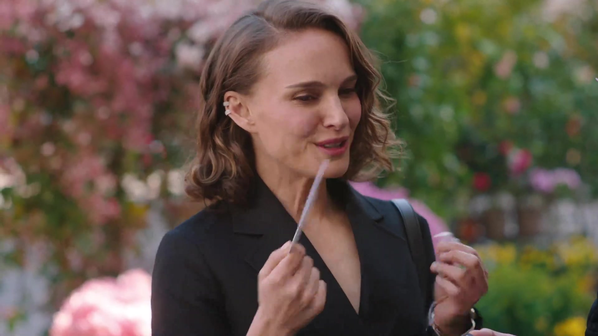 Miss_Dior_-_A_Miss_in_Paris_Episode_2-00_00_48_280.jpeg