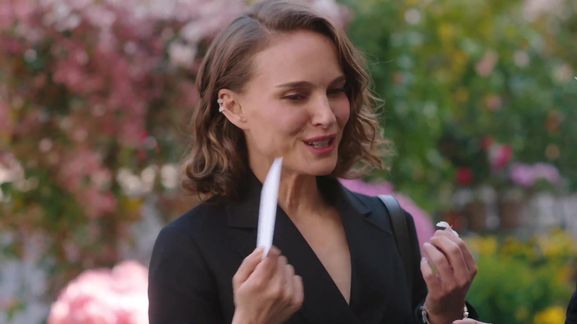 Miss_Dior_-_A_Miss_in_Paris_Episode_2-00_00_48_360.jpeg
