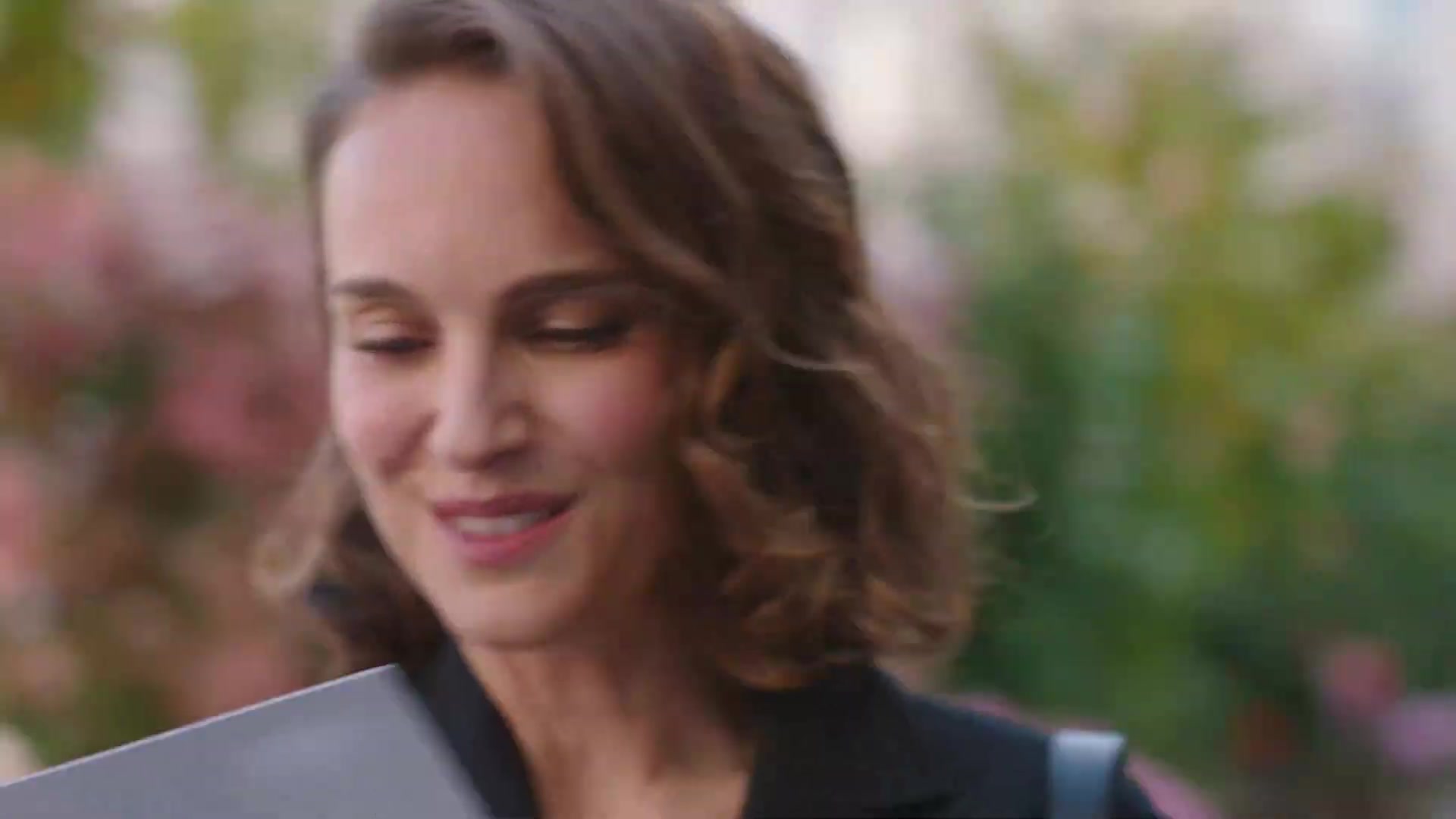 Miss_Dior_-_A_Miss_in_Paris_Episode_2-00_00_49_800.jpeg Miss_Dior_-_A_Miss_in_Paris_Episode_2-00_00_49_800.jpeg