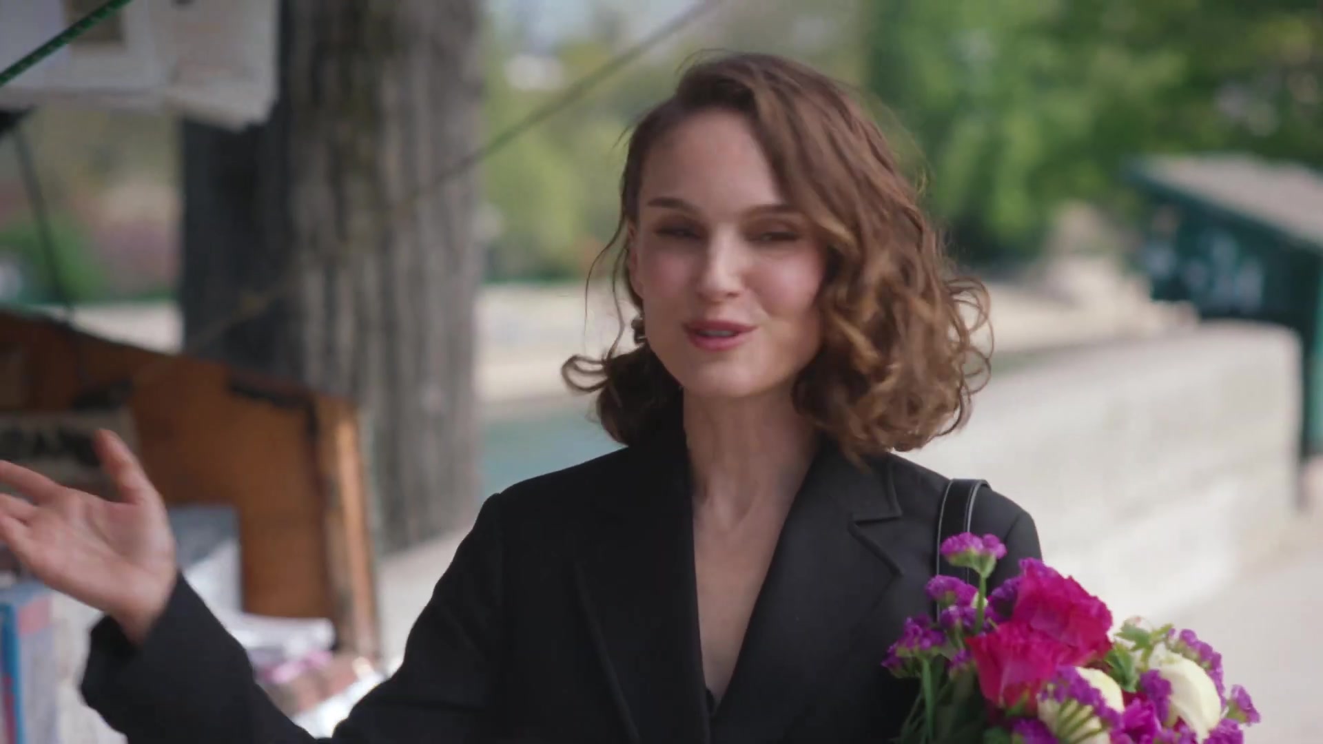 Miss_Dior_-_A_Miss_in_Paris_Episode_3-00_00_05_720.jpeg Miss_Dior_-_A_Miss_in_Paris_Episode_3-00_00_05_720.jpeg