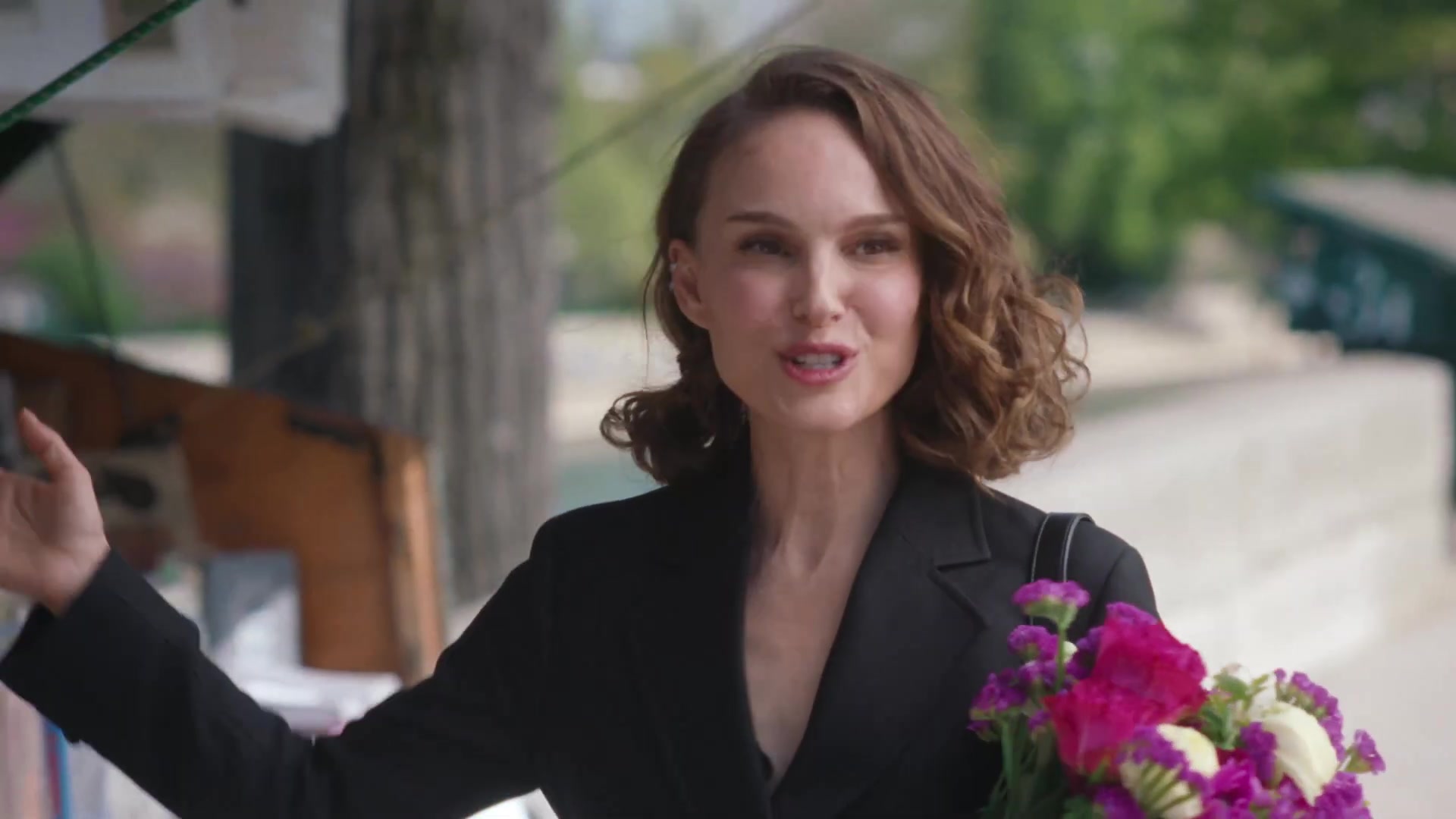 Miss_Dior_-_A_Miss_in_Paris_Episode_3-00_00_05_880.jpeg Miss_Dior_-_A_Miss_in_Paris_Episode_3-00_00_05_880.jpeg