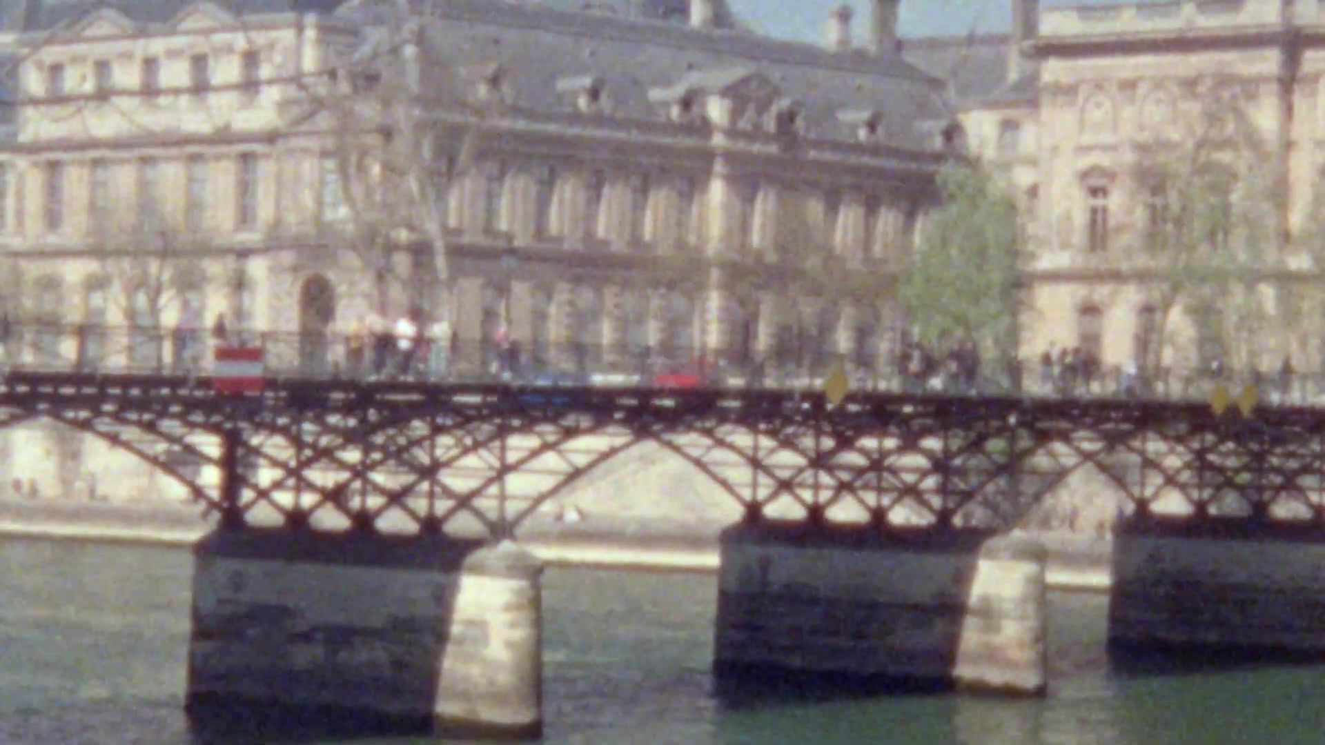 Miss_Dior_-_A_Miss_in_Paris_Episode_3-00_00_36_520.jpeg