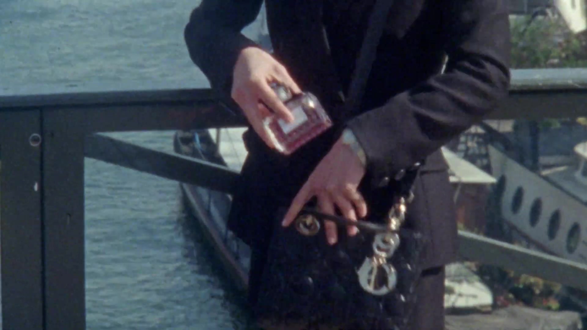 Miss_Dior_-_A_Miss_in_Paris_Episode_3-00_00_38_520.jpeg