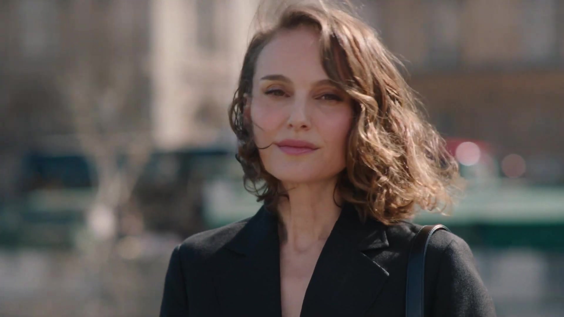 Miss_Dior_-_A_Miss_in_Paris_Episode_3-00_00_43_880.jpeg Miss_Dior_-_A_Miss_in_Paris_Episode_3-00_00_43_880.jpeg