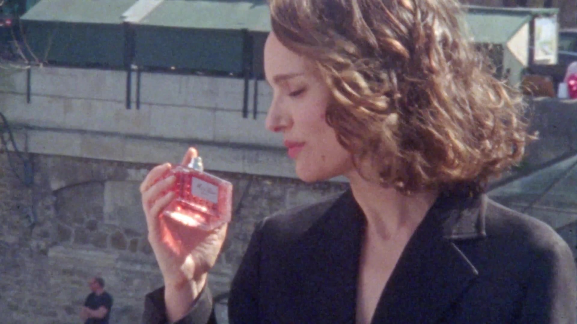 Miss_Dior_-_A_Miss_in_Paris_Episode_3-00_00_47_160.jpeg Miss_Dior_-_A_Miss_in_Paris_Episode_3-00_00_47_160.jpeg