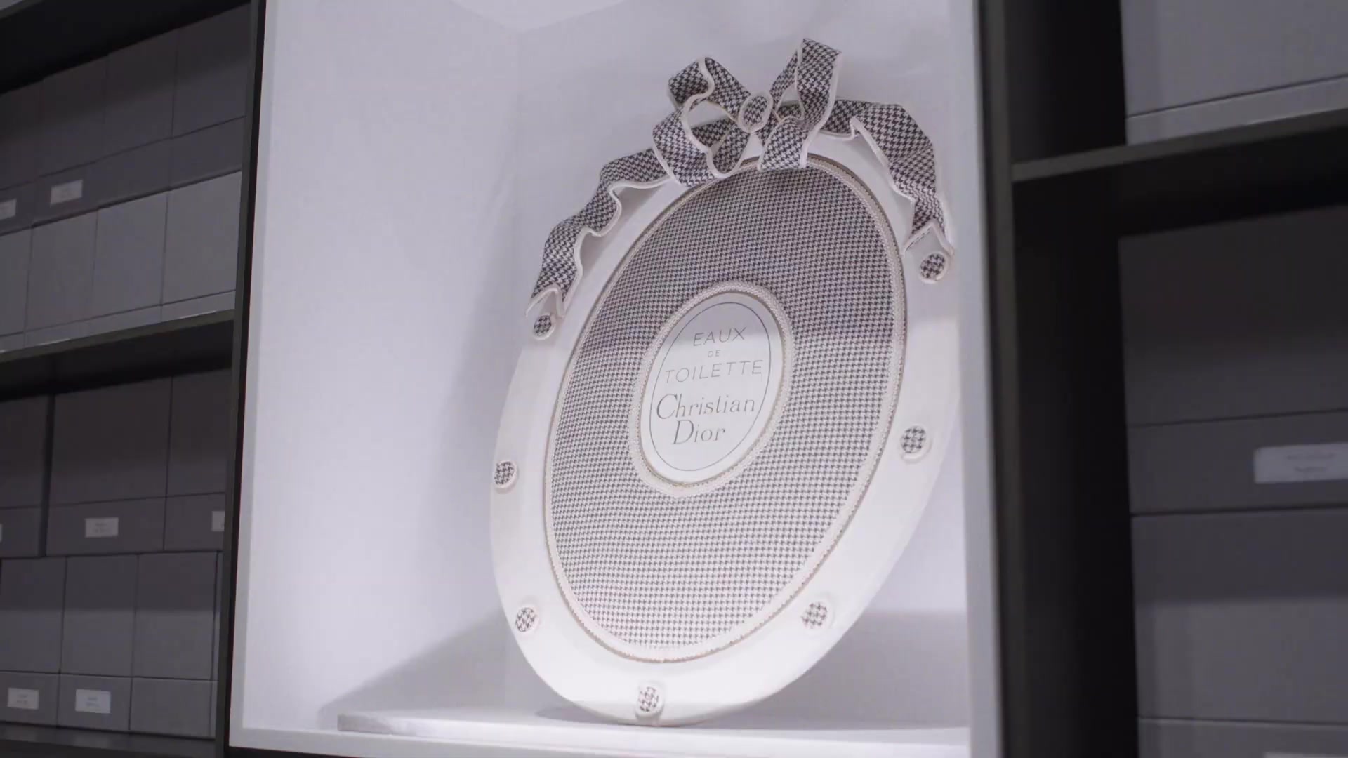 Miss_Dior_-_A_Miss_in_Paris_Episode_4-00_00_00_040.jpeg