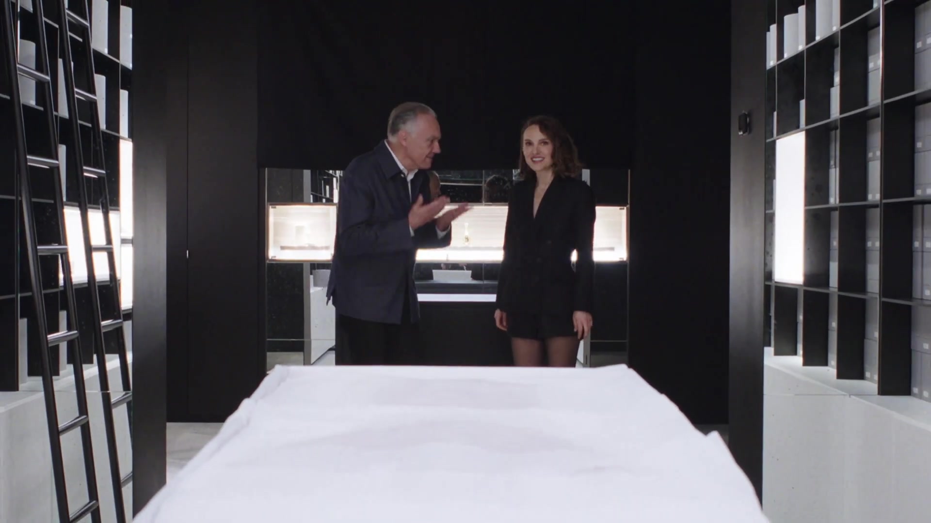 Miss_Dior_-_A_Miss_in_Paris_Episode_4-00_00_04_920.jpeg