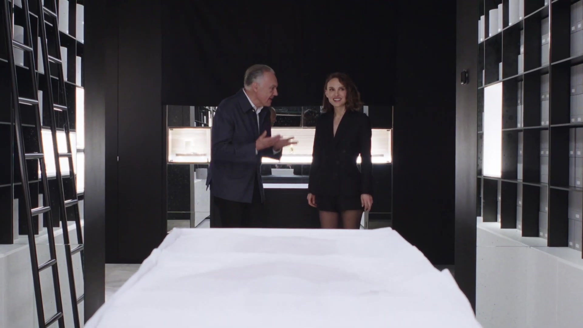 Miss_Dior_-_A_Miss_in_Paris_Episode_4-00_00_05_000.jpeg