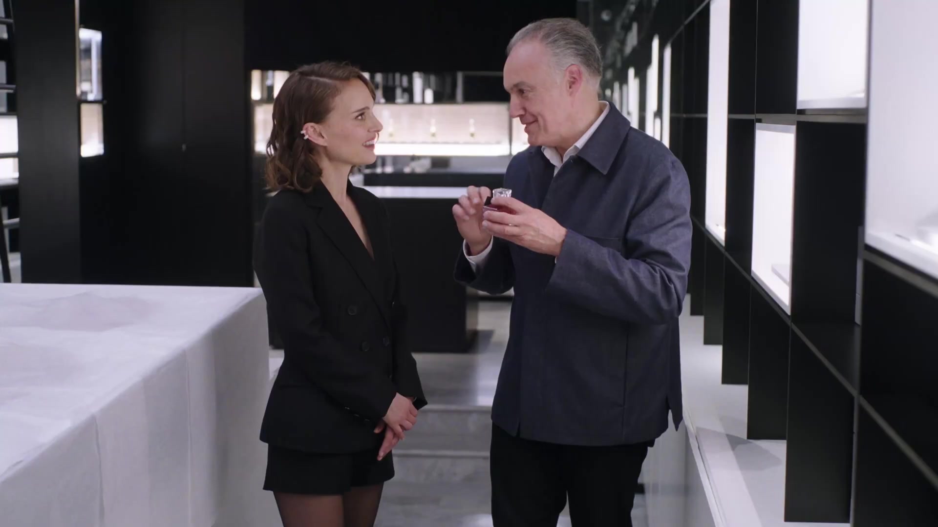 Miss_Dior_-_A_Miss_in_Paris_Episode_4-00_00_29_560.jpeg Miss_Dior_-_A_Miss_in_Paris_Episode_4-00_00_29_560.jpeg