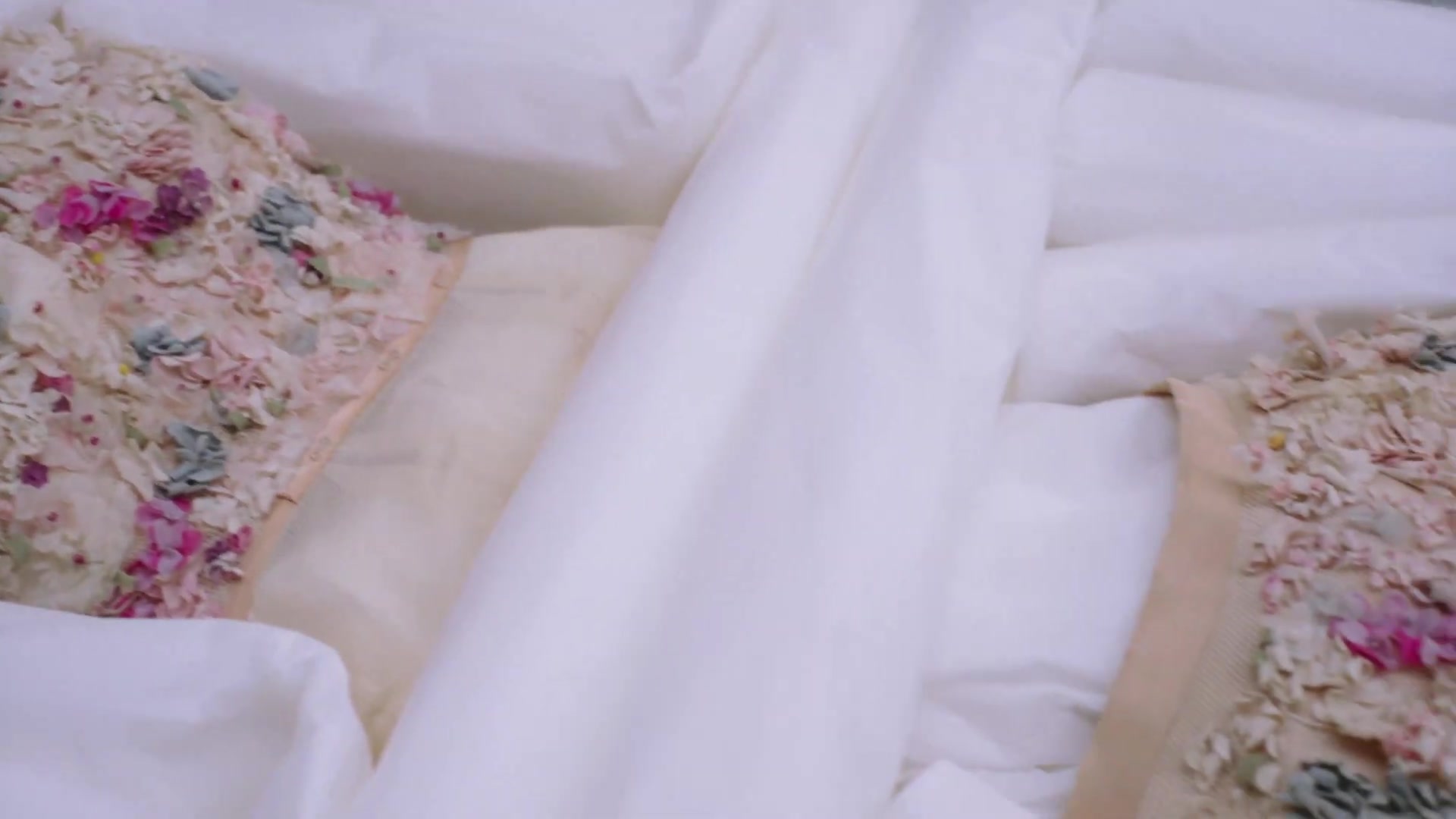 Miss_Dior_-_A_Miss_in_Paris_Episode_4-00_00_41_880.jpeg