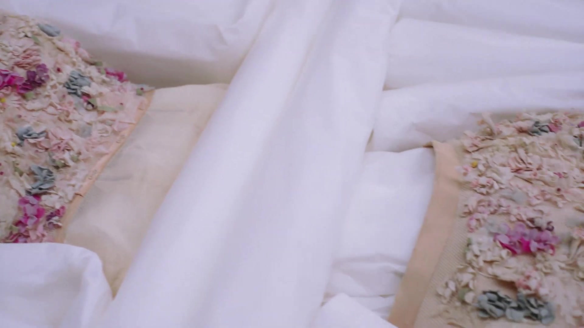 Miss_Dior_-_A_Miss_in_Paris_Episode_4-00_00_42_120.jpeg