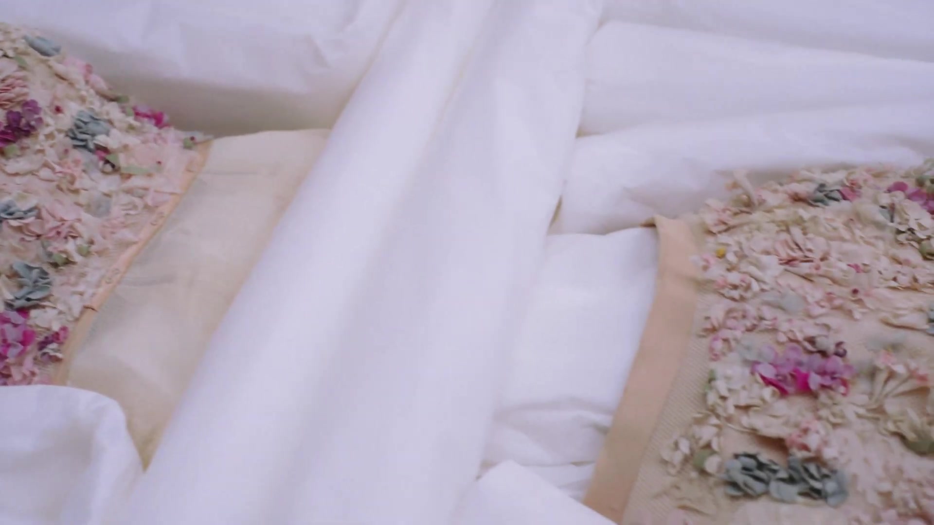 Miss_Dior_-_A_Miss_in_Paris_Episode_4-00_00_42_280.jpeg