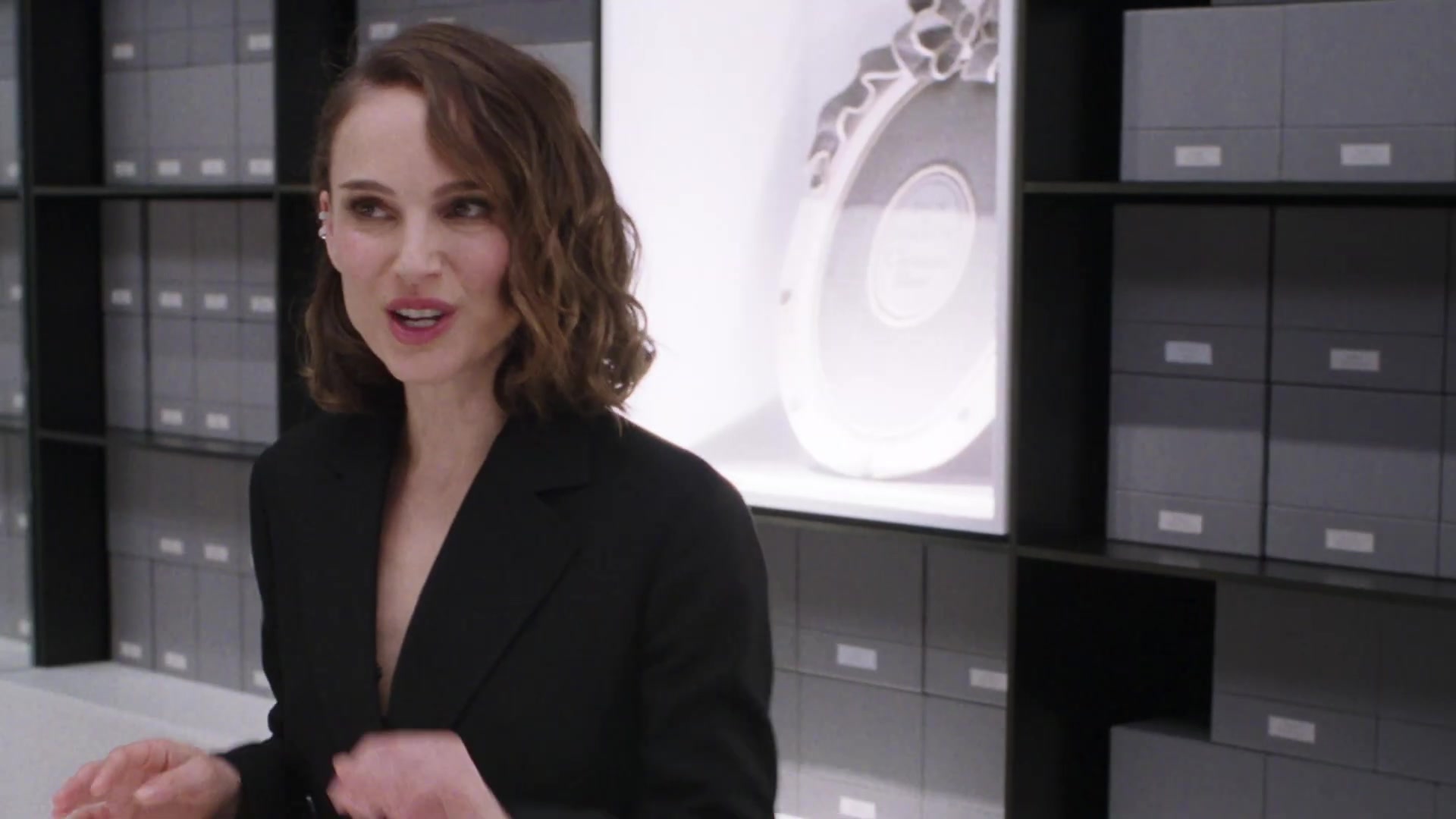 Miss_Dior_-_A_Miss_in_Paris_Episode_4-00_00_45_800.jpeg