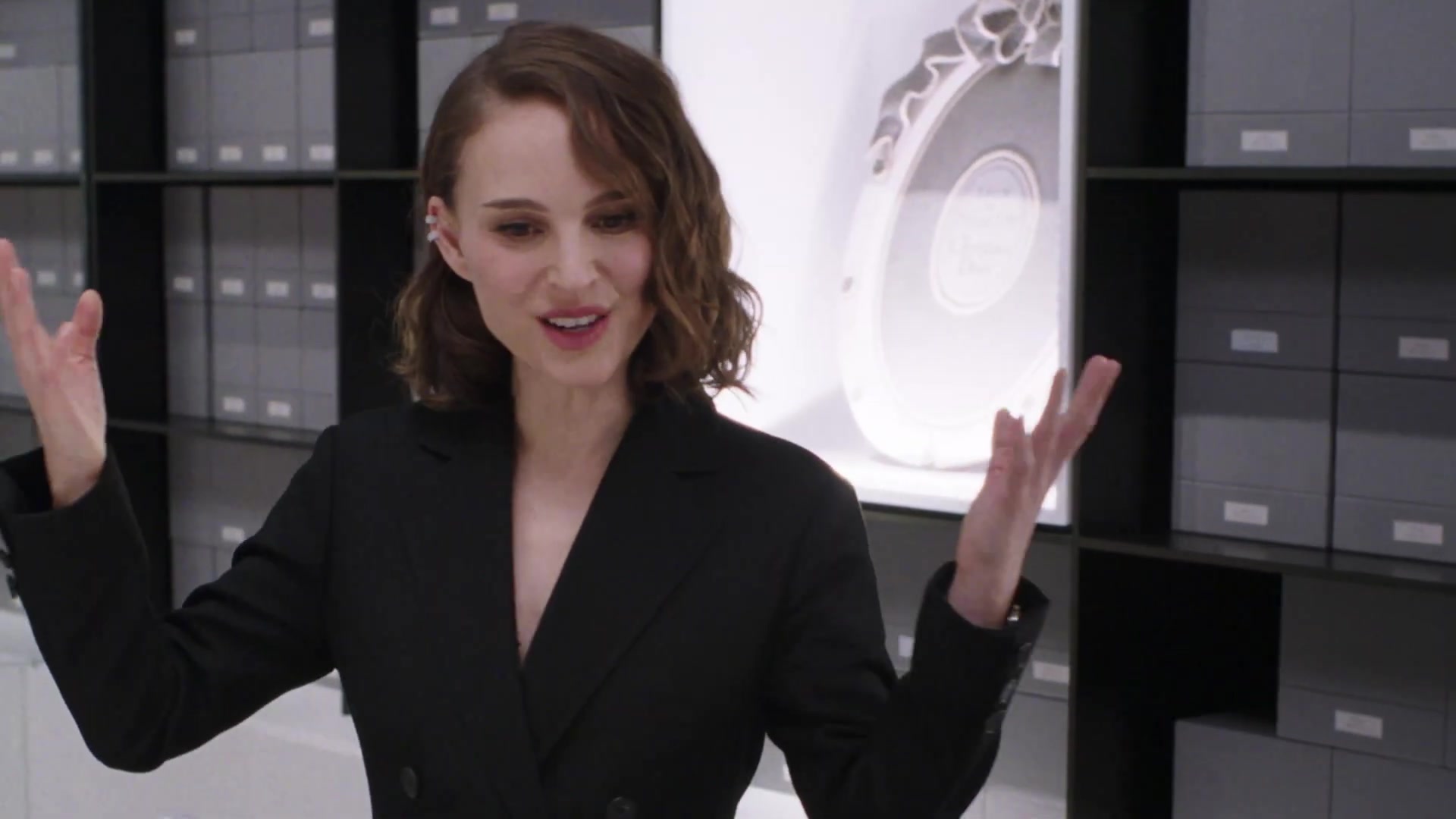Miss_Dior_-_A_Miss_in_Paris_Episode_4-00_00_46_520.jpeg
