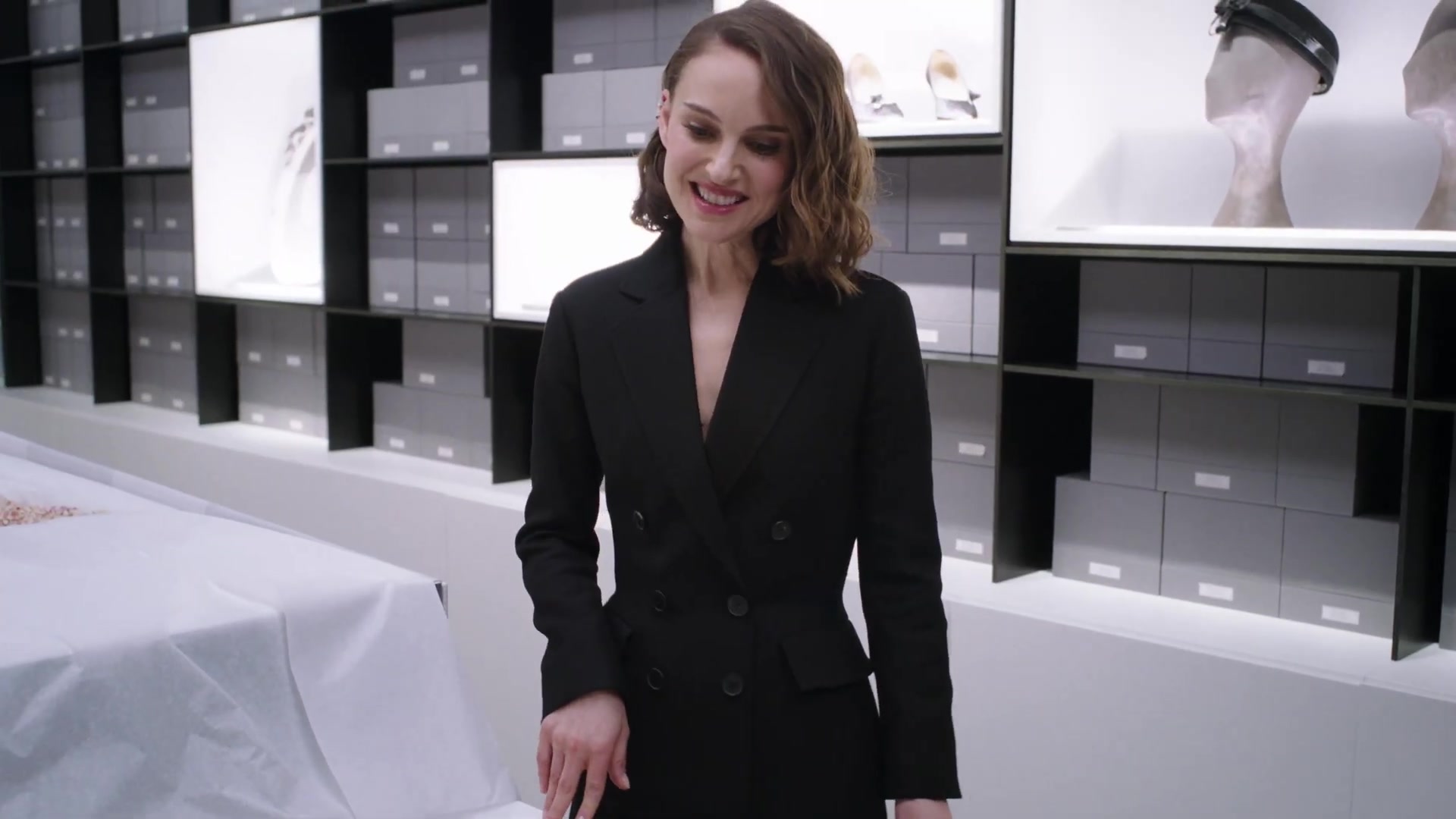 Miss_Dior_-_A_Miss_in_Paris_Episode_4-00_00_58_920.jpeg