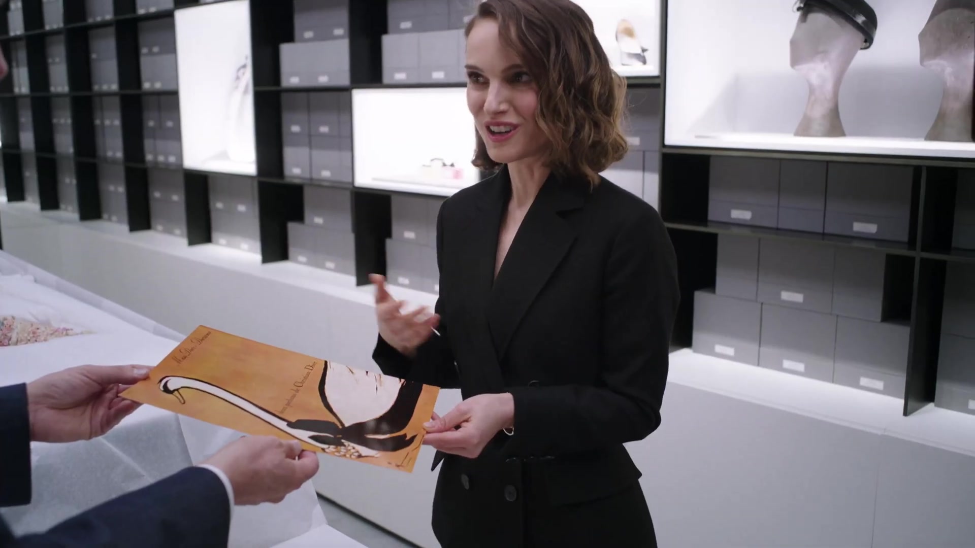 Miss_Dior_-_A_Miss_in_Paris_Episode_4-00_01_03_720.jpeg Miss_Dior_-_A_Miss_in_Paris_Episode_4-00_01_03_720.jpeg