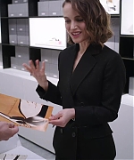 Miss_Dior_-_A_Miss_in_Paris_Episode_4-00_01_03_080.jpeg
