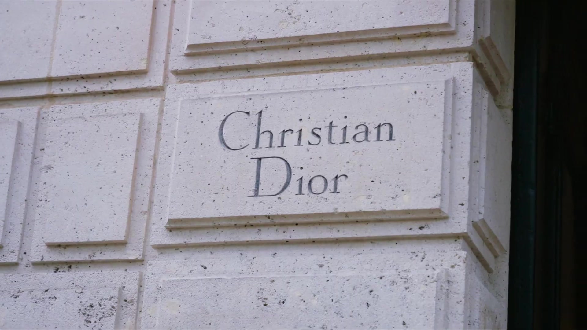 Miss_Dior_-_A_Miss_in_Paris_Episode_5-00_00_00_280.jpeg Miss_Dior_-_A_Miss_in_Paris_Episode_5-00_00_00_280.jpeg