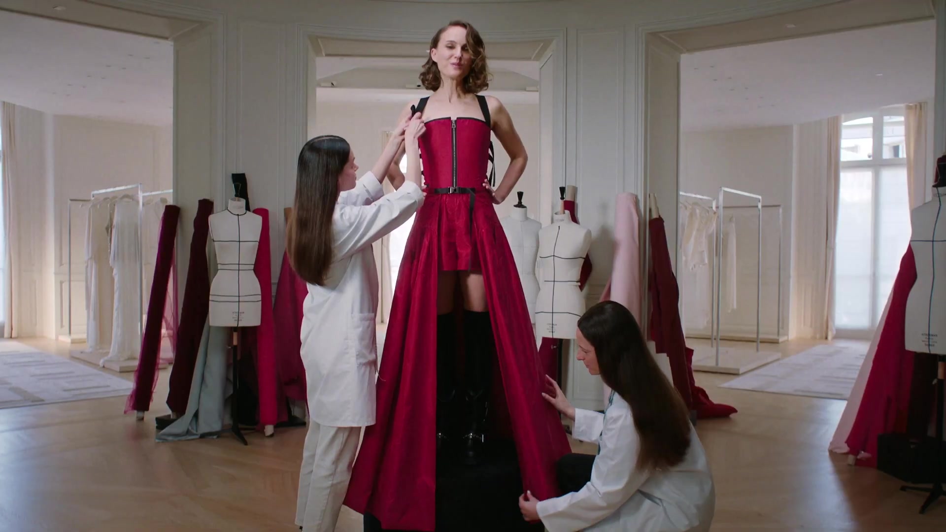 Miss_Dior_-_A_Miss_in_Paris_Episode_5-00_00_03_000.jpeg Miss_Dior_-_A_Miss_in_Paris_Episode_5-00_00_03_000.jpeg