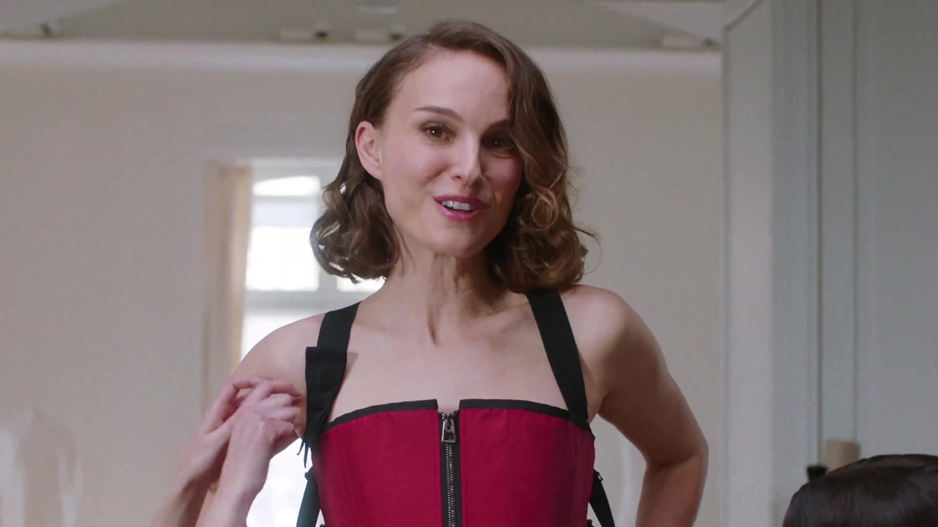 Miss_Dior_-_A_Miss_in_Paris_Episode_5-00_00_04_120.jpeg