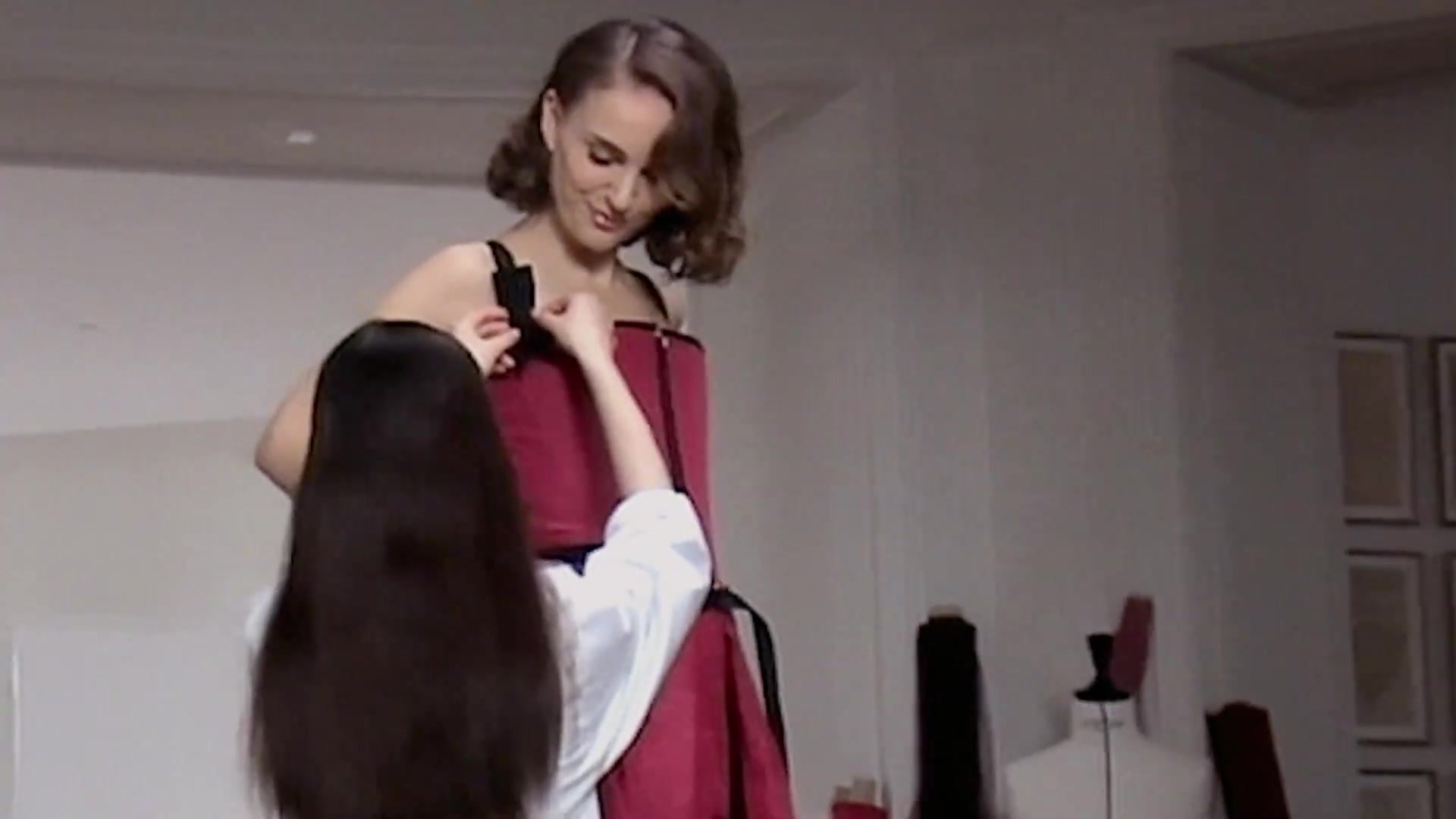 Miss_Dior_-_A_Miss_in_Paris_Episode_5-00_00_06_840.jpeg