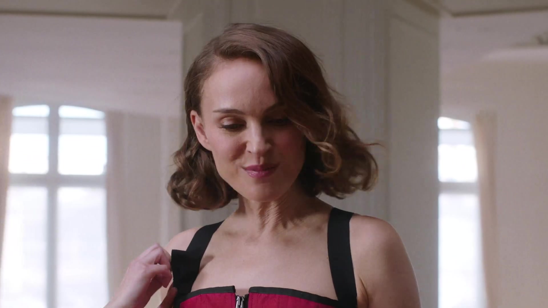Miss_Dior_-_A_Miss_in_Paris_Episode_5-00_00_07_640.jpeg Miss_Dior_-_A_Miss_in_Paris_Episode_5-00_00_07_640.jpeg