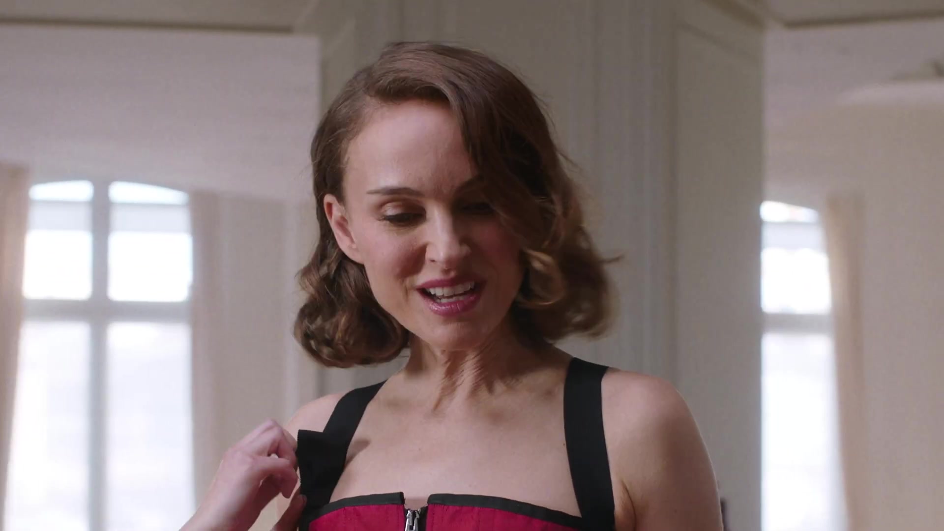 Miss_Dior_-_A_Miss_in_Paris_Episode_5-00_00_07_720.jpeg Miss_Dior_-_A_Miss_in_Paris_Episode_5-00_00_07_720.jpeg