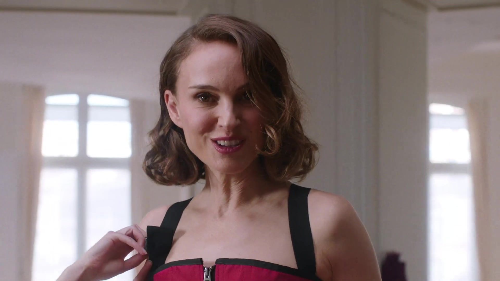 Miss_Dior_-_A_Miss_in_Paris_Episode_5-00_00_08_280.jpeg Miss_Dior_-_A_Miss_in_Paris_Episode_5-00_00_08_280.jpeg