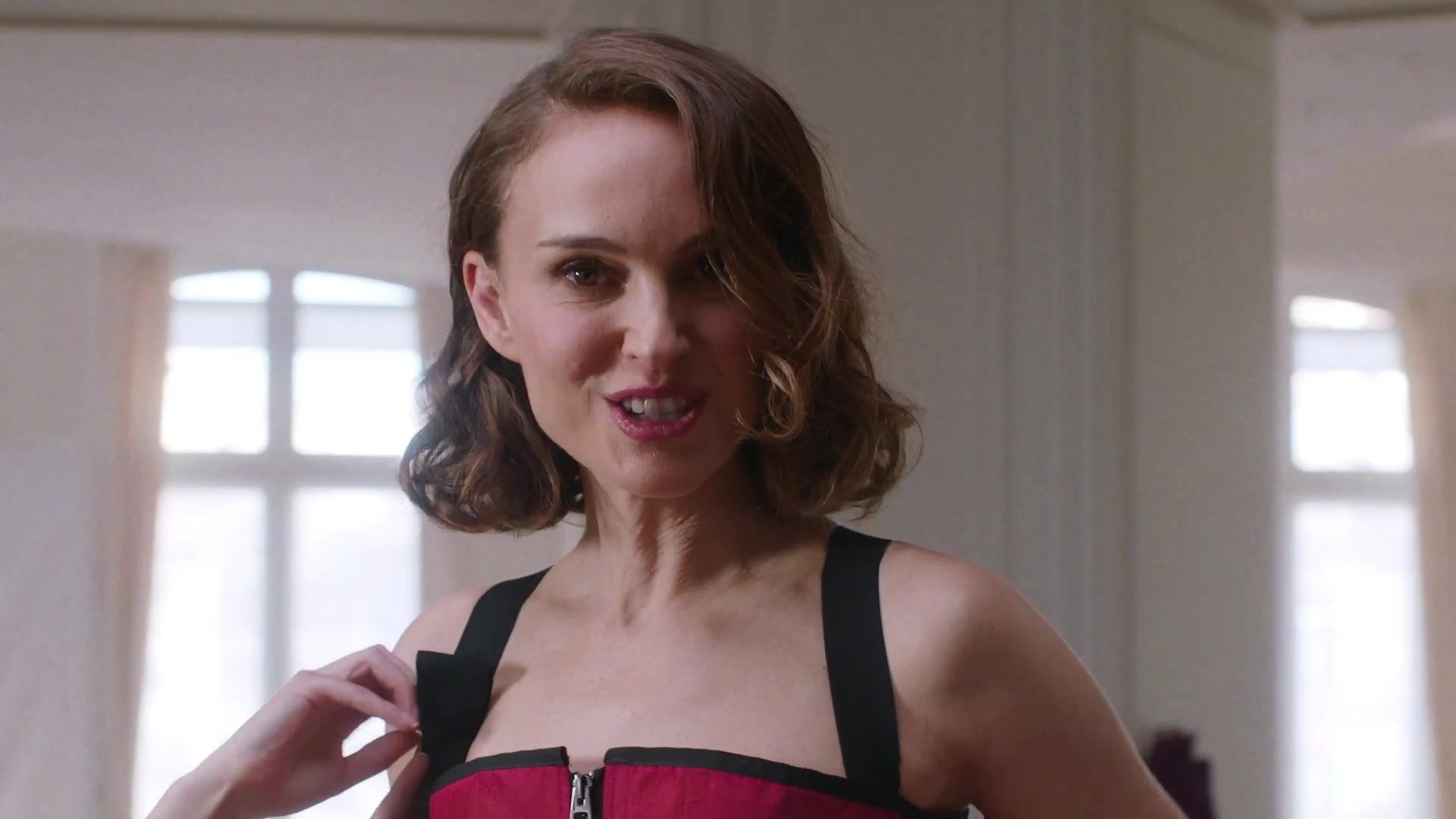 Miss_Dior_-_A_Miss_in_Paris_Episode_5-00_00_08_520.jpeg Miss_Dior_-_A_Miss_in_Paris_Episode_5-00_00_08_520.jpeg