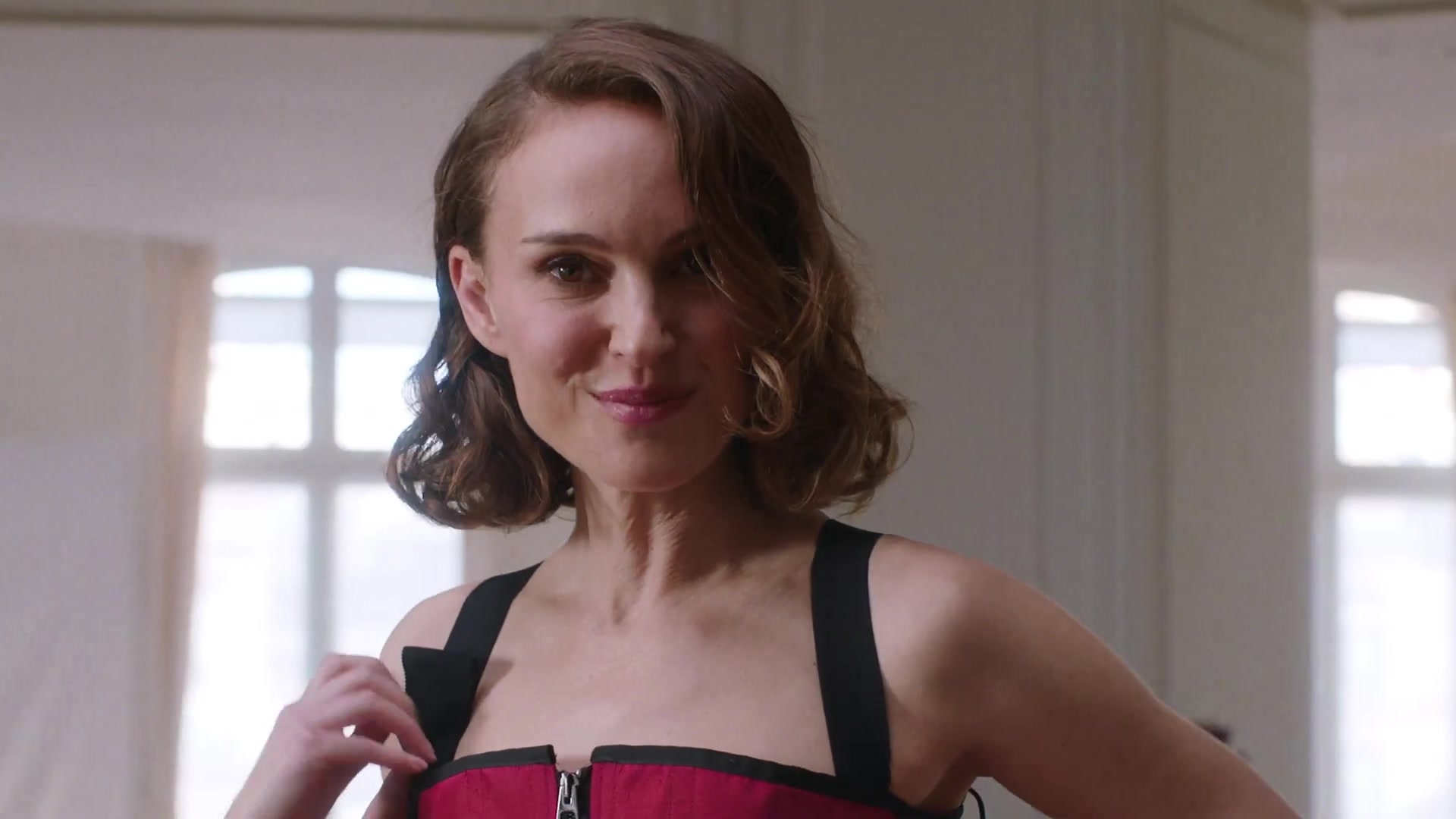 Miss_Dior_-_A_Miss_in_Paris_Episode_5-00_00_08_760.jpeg Miss_Dior_-_A_Miss_in_Paris_Episode_5-00_00_08_760.jpeg
