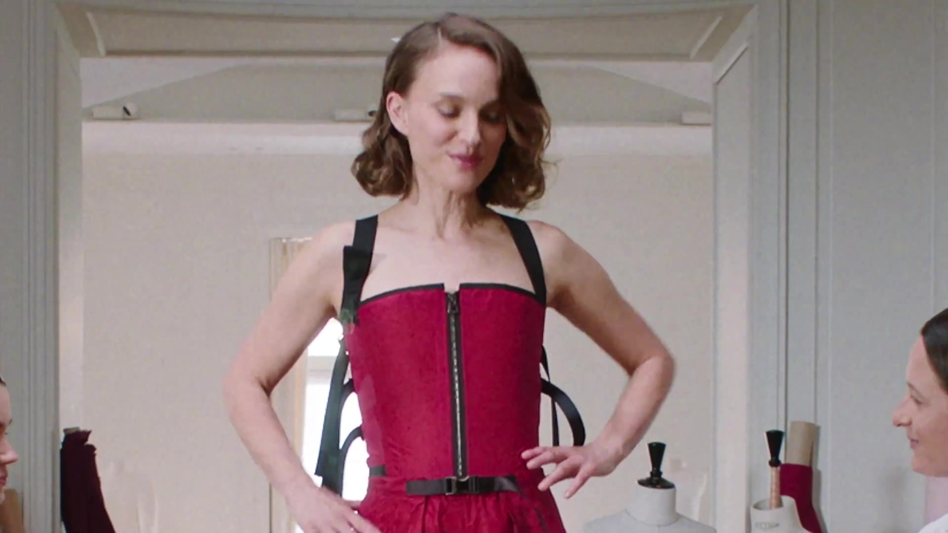 Miss_Dior_-_A_Miss_in_Paris_Episode_5-00_00_09_880.jpeg Miss_Dior_-_A_Miss_in_Paris_Episode_5-00_00_09_880.jpeg