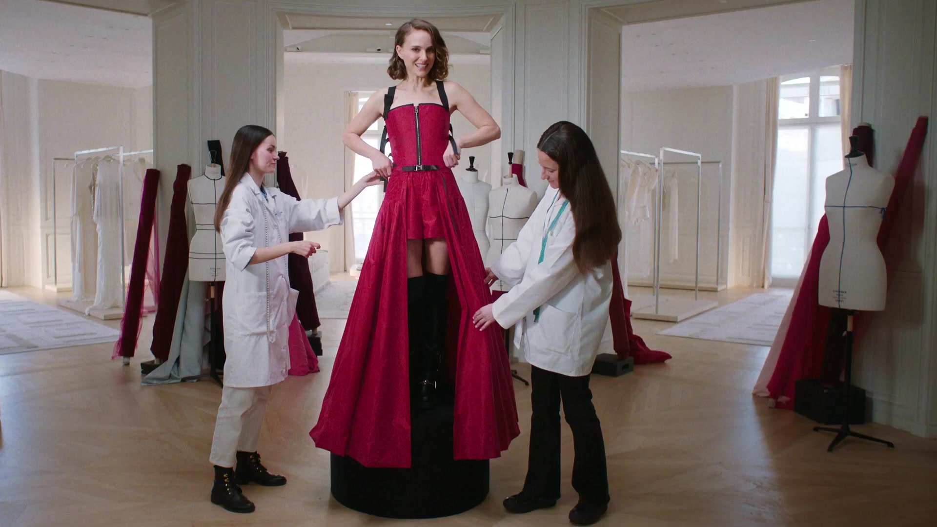 Miss_Dior_-_A_Miss_in_Paris_Episode_5-00_00_12_520.jpeg