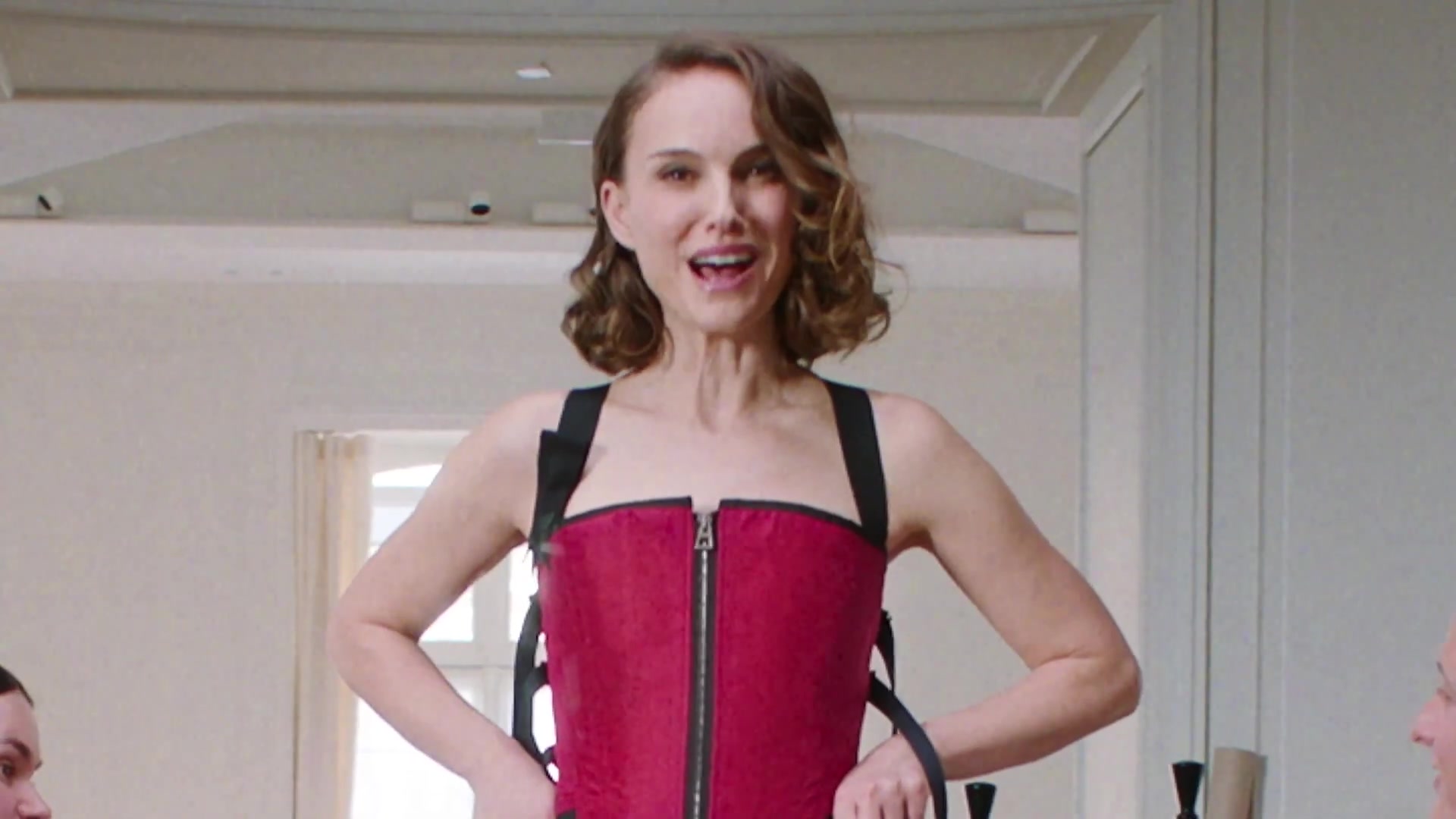 Miss_Dior_-_A_Miss_in_Paris_Episode_5-00_00_13_800.jpeg