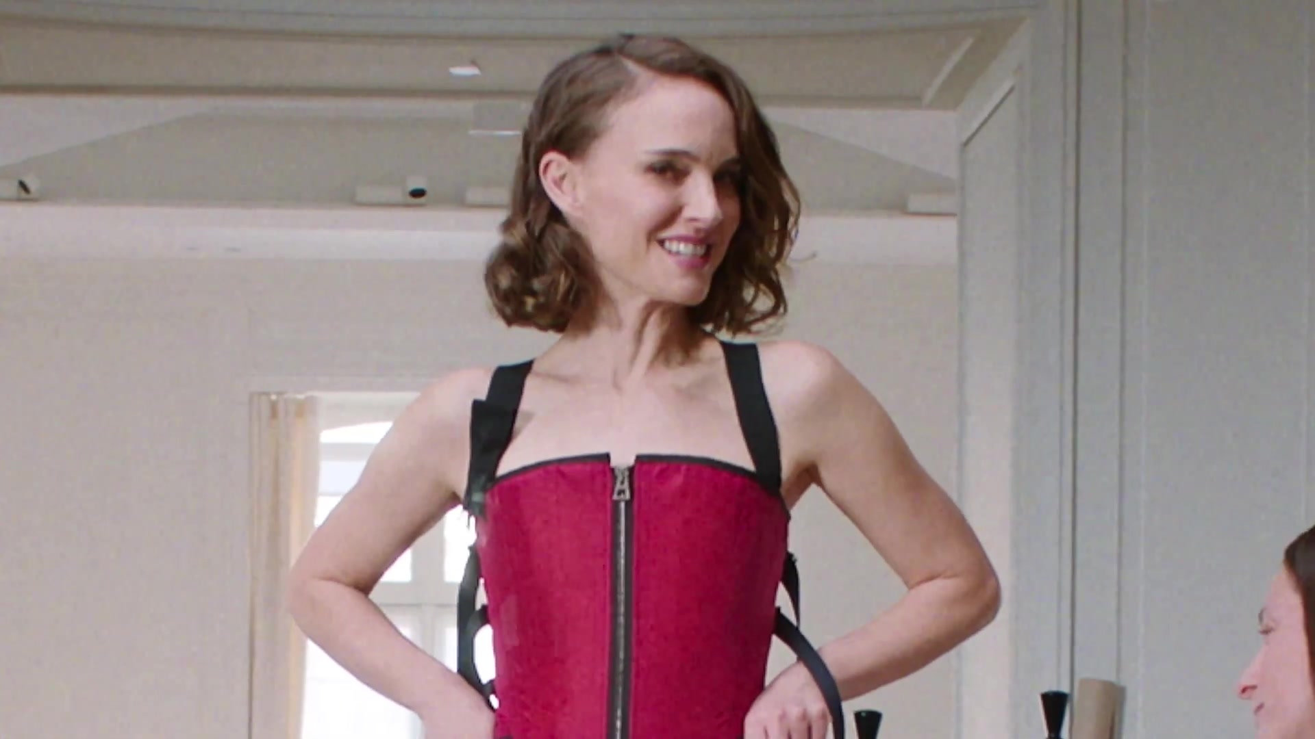 Miss_Dior_-_A_Miss_in_Paris_Episode_5-00_00_15_160.jpeg