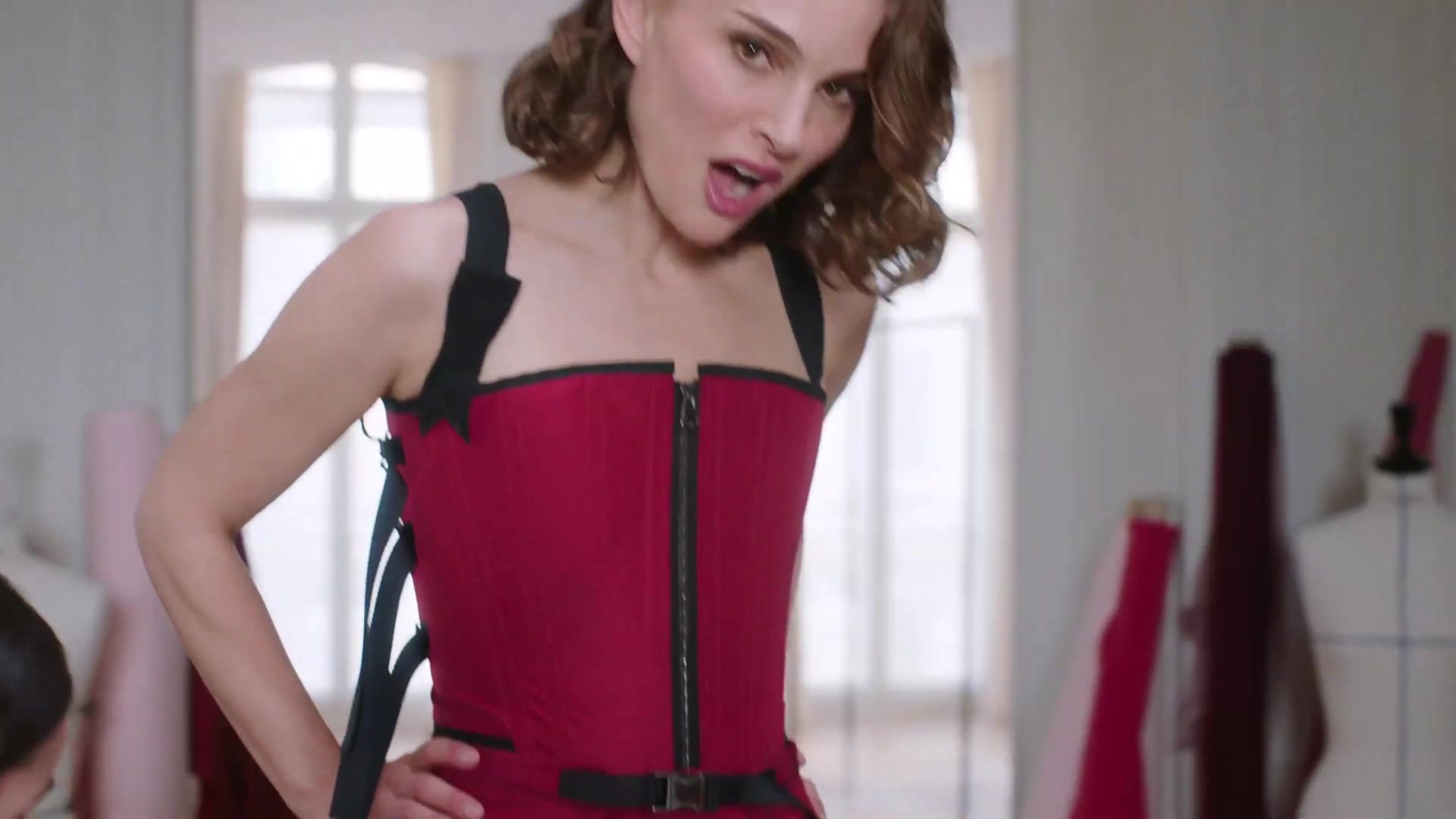 Miss_Dior_-_A_Miss_in_Paris_Episode_5-00_00_17_960.jpeg