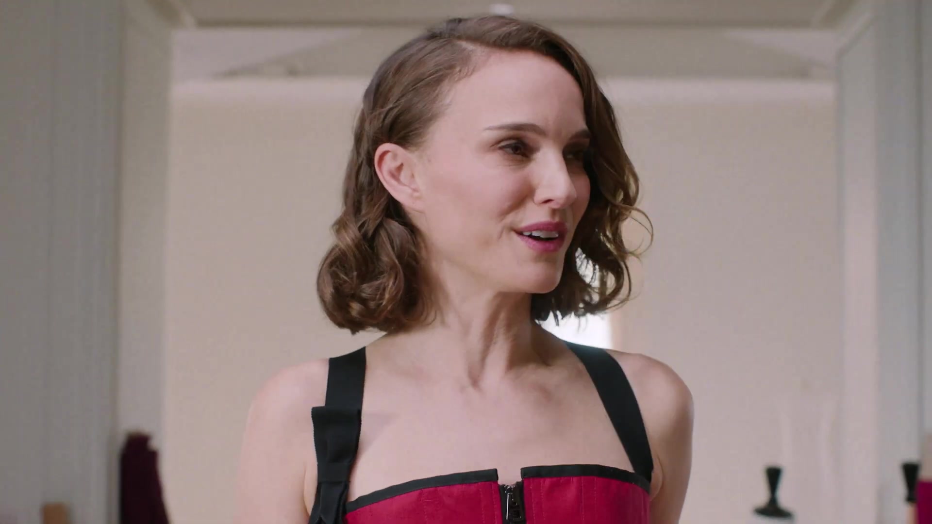 Miss_Dior_-_A_Miss_in_Paris_Episode_5-00_00_32_120.jpeg Miss_Dior_-_A_Miss_in_Paris_Episode_5-00_00_32_120.jpeg